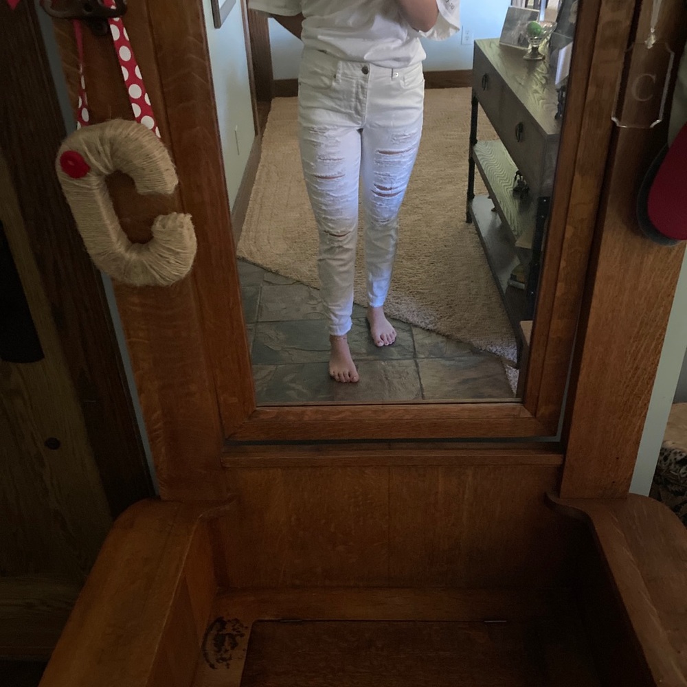 American Eagle white jeans